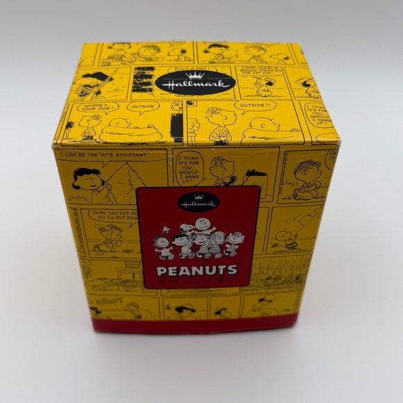 Hallmark Peanuts Gallery “Love Warms The Heart” Figurine - Picture 4 of 14